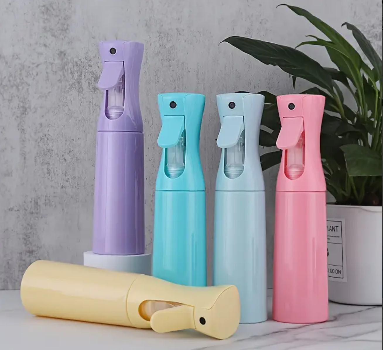 Hair Spraybottle - by kasanovva