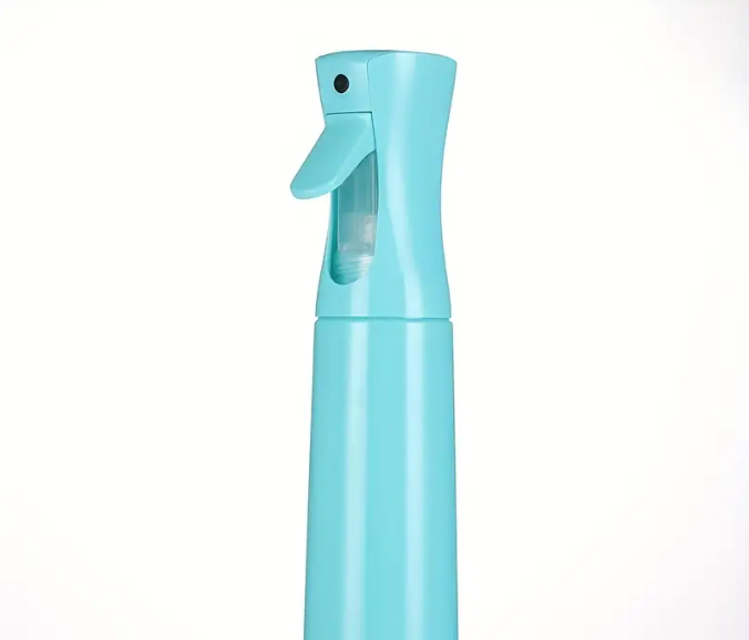 Hair Spraybottle - by kasanovva