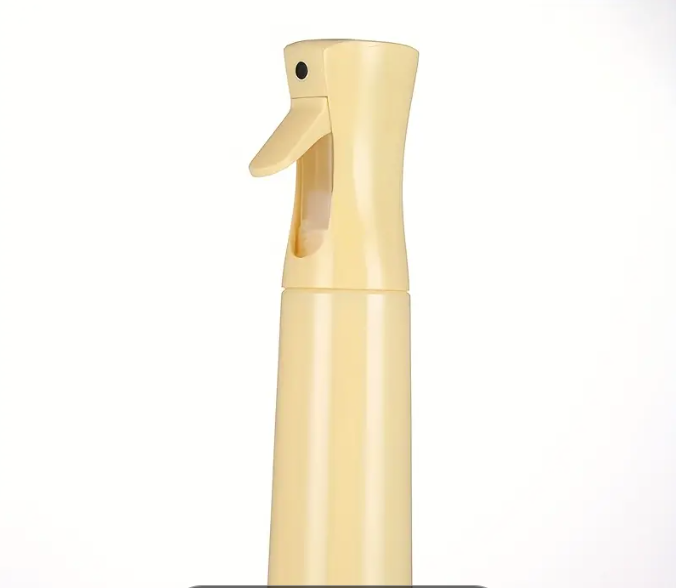 Hair Spraybottle - by kasanovva