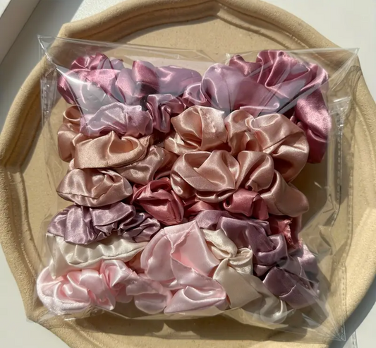 Scrunchies - by kassanovva